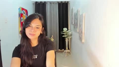 Snapshot of lartvier69xxx chatting on February 5, 9:25 am larth online show from February 5, 9:25 am