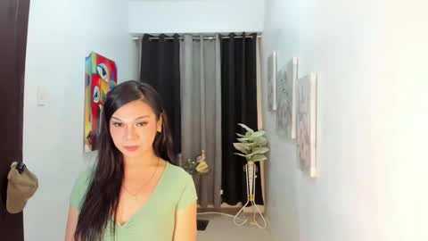 Snapshot of lartvier69xxx chatting on February 19, 10:11 am larth online show from February 19, 10:11 am