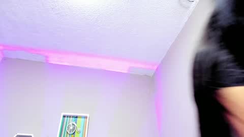 Tania  online show from April 3, 1:20 pm