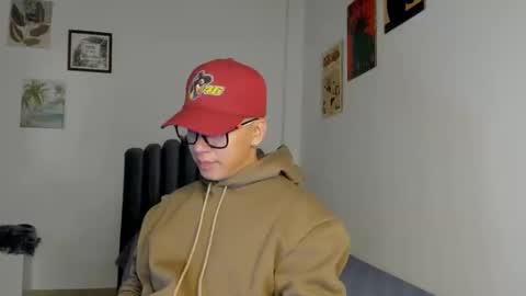 Snapshot of lass_nazar chatting on March 4, 2:06 am lass_nazar online show from March 4, 2:06 am