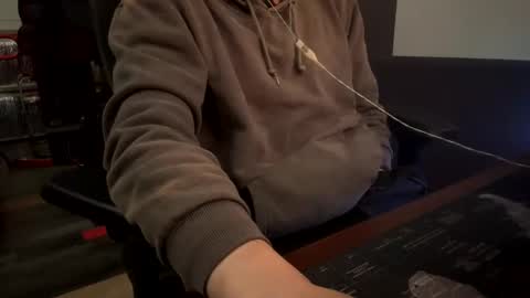 Snapshot of laterall chatting on November 2, 2:47 am YoungLatinStroker online show from November 2, 2:47 am