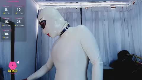 Snapshot of latex_rose_daniels chatting on March 26, 2:00 pm ROSE online show from March 26, 2:00 pm
