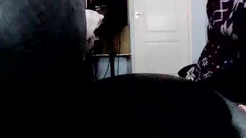 latexchris77 online show from April 4, 10:13 am