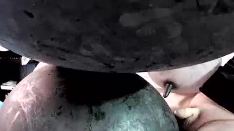 latexchris77 online show from April 7, 1:44 pm