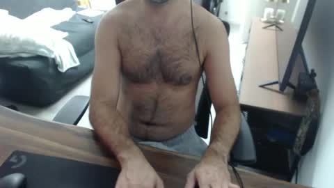 Snapshot of latexdave84 chatting on May 16, 2:52 am latexdave84 online show from May 16, 2:52 am