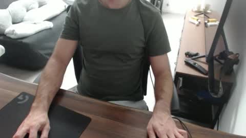 Snapshot of latexdave84 chatting on June 5, 1:17 pm latexdave84 online show from June 5, 1:17 pm