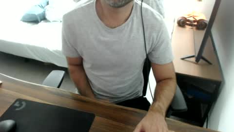 Snapshot of latexdave84 chatting on June 25, 1:59 pm latexdave84 online show from June 25, 1:59 pm