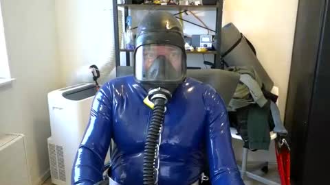 Snapshot of latexslaafboy2 chatting on October 9, 8:45 am latexslaafboy online show from October 9, 8:45 am