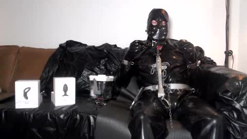 Snapshot of latexslaafboy2 chatting on November 12, 9:47 pm latexslaafboy online show from November 12, 9:47 pm