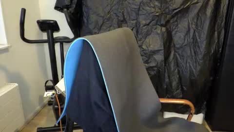 Snapshot of latexslaafboy2 chatting on January 8, 8:05 am latexslaafboy online show from January 8, 8:05 am