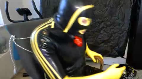Snapshot of latexslaafboy2 chatting on May 11, 5:57 am latexslaafboy online show from May 11, 5:57 am