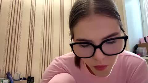 Snapshot of latiapetosa chatting on June 28, 2:34 pm Mia online show from June 28, 2:34 pm
