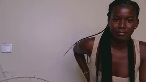 latiffaah_xx online show from February 10, 12:53 pm