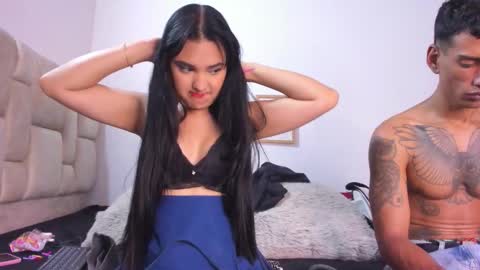 Snapshot of latin_couple20y chatting on February 10, 8:13 pm Johana y Santiago online show from February 10, 8:13 pm