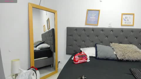 Snapshot of latin_couple20y chatting on July 26, 2:09 am Johana y Santiago online show from July 26, 2:09 am