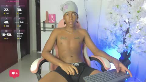 Snapshot of latin_kay1 chatting on March 28, 9:47 pm kay online show from March 28, 9:47 pm
