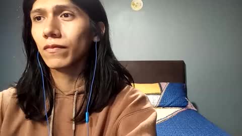 Snapshot of latin_shado chatting on October 20, 9:43 am Shado online show from October 20, 9:43 am