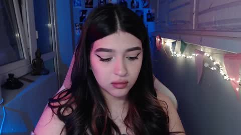 Snapshot of latina_mia chatting on February 21, 3:01 am miiiiiiaaaa online show from February 21, 3:01 am