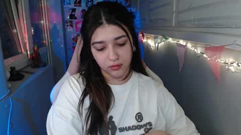 Snapshot of latina_mia chatting on March 5, 5:18 pm miiiiiiaaaa online show from March 5, 5:18 pm