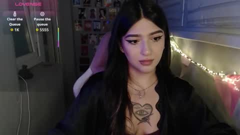 Snapshot of latina_mia chatting on September 15, 11:05 pm miiiiiiaaaa online show from September 15, 11:05 pm