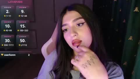 Snapshot of latina_mia chatting on June 26, 5:06 pm miiiiiiaaaa online show from June 26, 5:06 pm