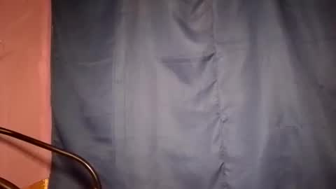 Snapshot of latina_shaine chatting on May 19, 12:49 am latina_shaine online show from May 19, 12:49 am