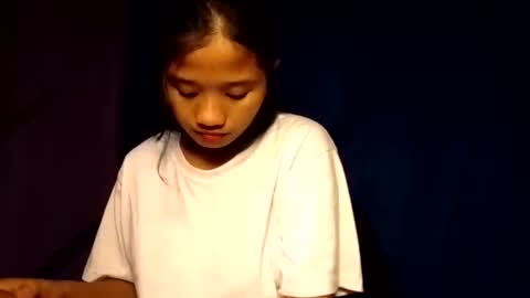 Snapshot of latina_shaine chatting on June 5, 12:06 am latina_shaine online show from June 5, 12:06 am