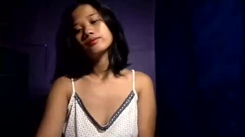 Snapshot of latina_shaine chatting on July 31, 10:20 pm latina_shaine online show from July 31, 10:20 pm