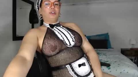 FLOR SALVAJE online show from April 12, 9:42 pm