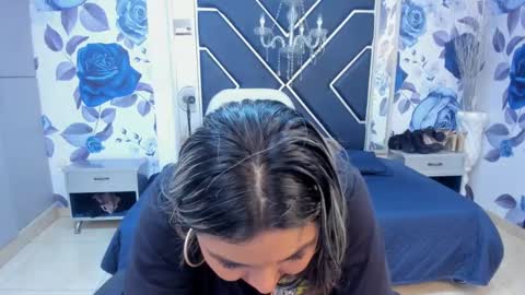 EMMA   online show from September 24, 3:04 pm