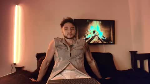Snapshot of latinboyvip_ chatting on May 5, 2:30 am LatinBoyVIP Colombian online show from May 5, 2:30 am