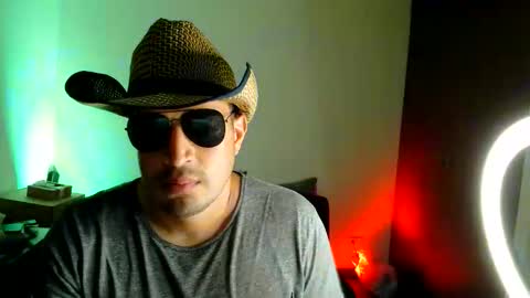 Latingogo online show from March 1, 8:55 pm