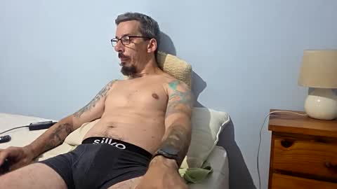 latinheat95 online show from February 10, 10:03 pm