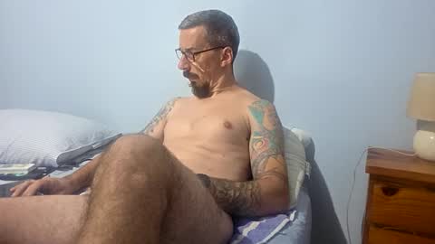 latinheat95 online show from March 2, 9:43 pm