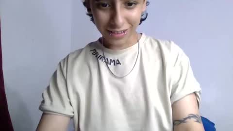 Snapshot of latinheatx22 chatting on April 25, 10:40 pm latinheatx22 online show from April 25, 10:40 pm