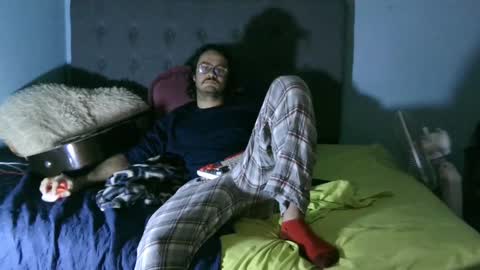 latinincognito online show from January 5, 9:48 am