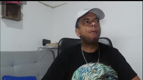 latinmartin254 online show from May 31, 4:53 am