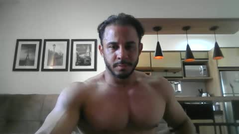 latino_rodri online show from June 15, 8:22 pm