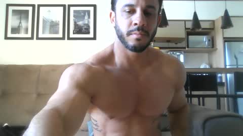 latino_rodri online show from June 18, 12:53 pm