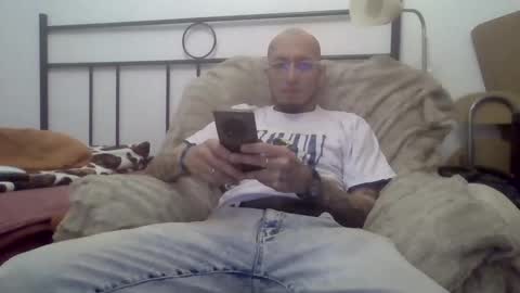 Snapshot of latino_sm chatting on November 18, 12:09 pm latino_sm online show from November 18, 12:09 pm