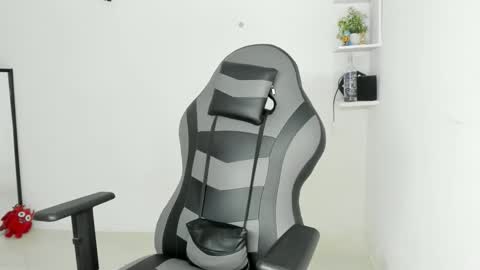 latinoalpha73 online show from February 13, 12:01 pm