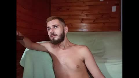 latinodiparis online show from February 10, 1:03 am