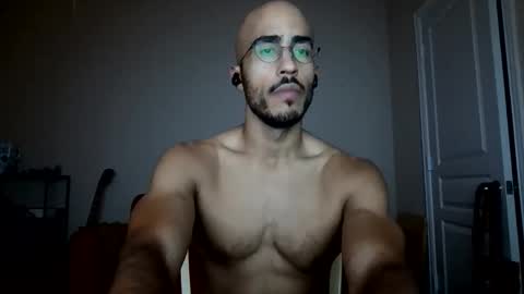 Snapshot of latinomixedbbc chatting on March 2, 6:14 am latinomixedbbc online show from March 2, 6:14 am