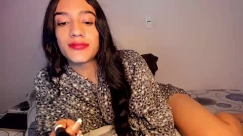 Snapshot of latinsecretfantasy chatting on December 6, 9:21 am latinsecretfantasy online show from December 6, 9:21 am