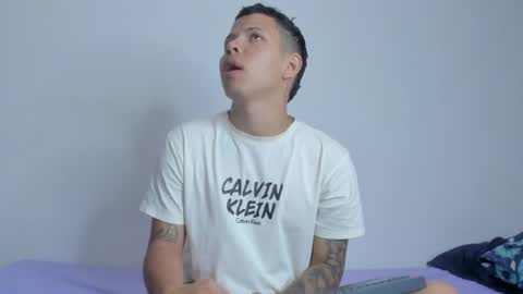 Snapshot of latinsguys2026 chatting on April 12, 12:43 pm Steven online show from April 12, 12:43 pm