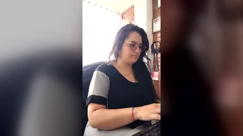 Snapshot of latinwishes chatting on July 13, 6:55 pm Julieta online show from July 13, 6:55 pm