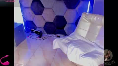 LEANDRO online show from February 28, 3:51 am