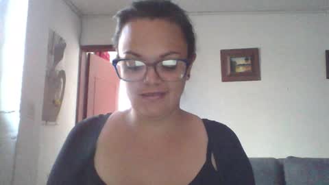 Snapshot of lau16310 chatting on February 11, 1:38 pm Laura online show from February 11, 1:38 pm