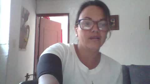 Snapshot of lau16310 chatting on February 12, 2:56 pm Laura online show from February 12, 2:56 pm