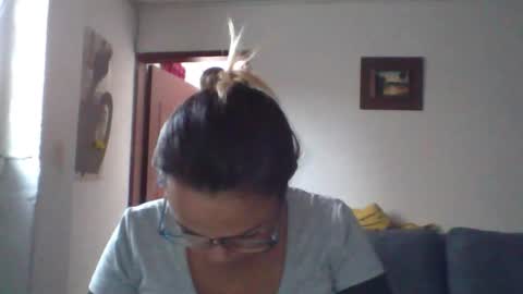 Snapshot of lau16310 chatting on February 25, 1:43 pm Laura online show from February 25, 1:43 pm